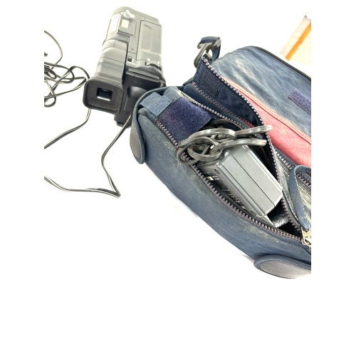 111 - Samsung Video cam 8 VP-a15 PAL, untested