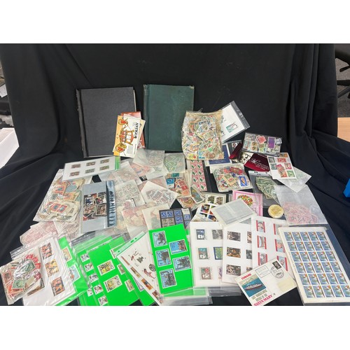 207 - Large stamp collection, many high values, mostly British commonwealth, includes worldwide. Display c... 