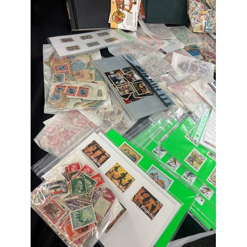 207 - Large stamp collection, many high values, mostly British commonwealth, includes worldwide. Display c... 