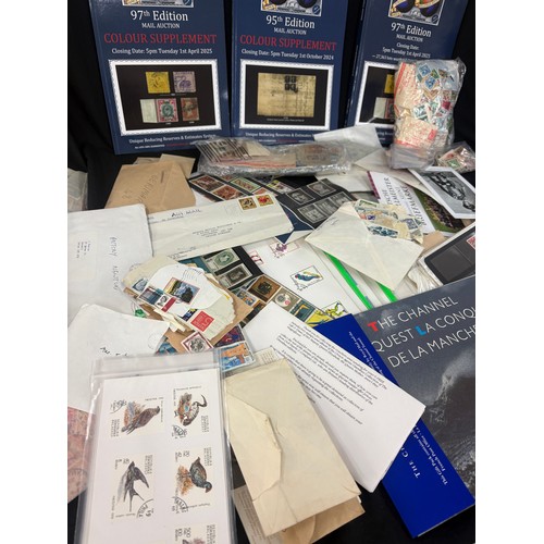 207 - Large stamp collection, many high values, mostly British commonwealth, includes worldwide. Display c... 