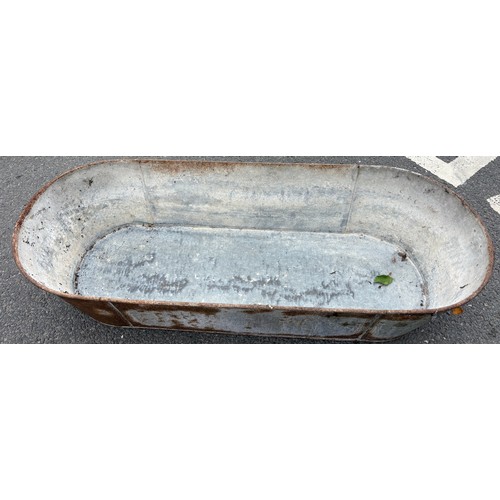 101G - Vintage galvanised bath, approximate measurements12.5 x 54 x 20 inches depth