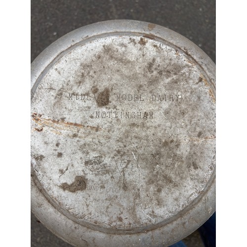 101J - Midland model diary 1963 vintage lidded galvanised milk churn overall height 29 inches