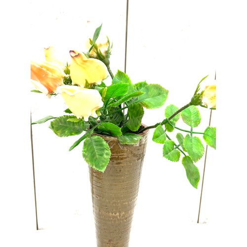 113 - Vintage glazed vase with shell roses