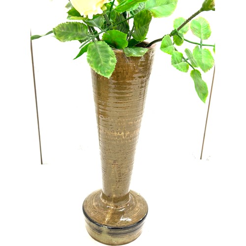 113 - Vintage glazed vase with shell roses