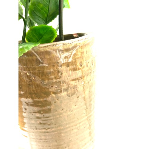 113 - Vintage glazed vase with shell roses