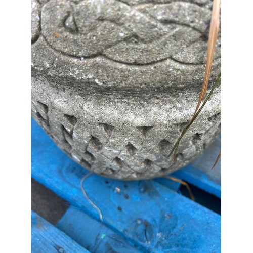 100U - 2 Concrete garden planters, tallest is 11 inches tall