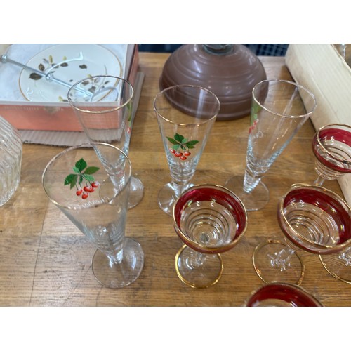 134 - Selection of miscellaneous to include sherry glasses, Royal Doulton porcelain items, etc