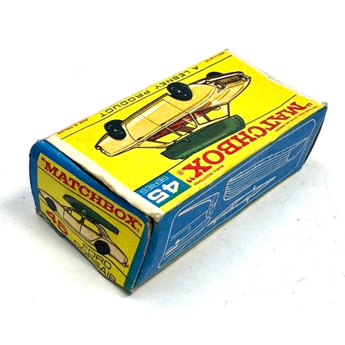 359 - Matchbox 45 Lesney Ford Corsair & Boat vehicle is looks in original condition