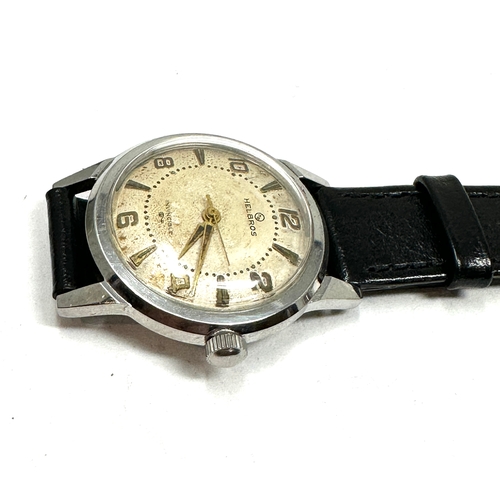 352 - Vintage Helbros  Invincible wristWatch the waatch is ticking