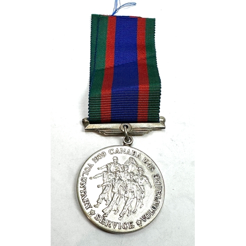 325 - WW2 Commonwealth Silver Canada Canadian Volunteer Service Medal Wieght 35.6