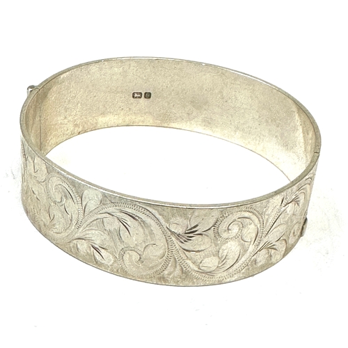 133 - Vintage silver bangle weight 44g