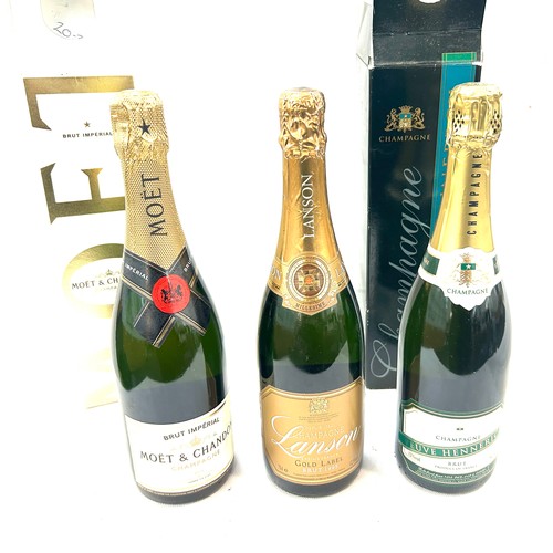 619 - Selection of Champagne to include Brut Imperial Moet and Chandon in original box and Vueve Hennerick... 
