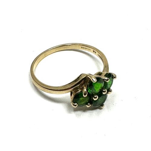 234 - 9ct gold green diopside set ring weight 2.9g