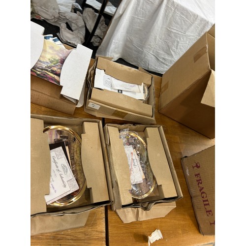 134 - Selection of vintage collectors plates to include Davenport, Royal Doulton etc