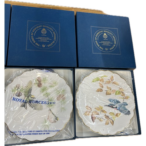 95 - Five original boxed Royal Worcester The Birds of Dorothy Doughty desert plates