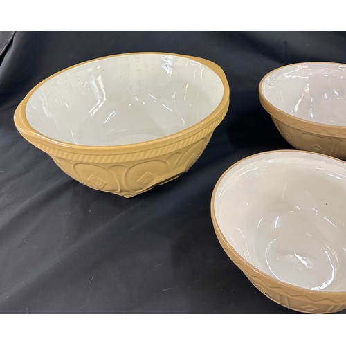 121 - Selection of vintage ceramic graduated mixing bowls