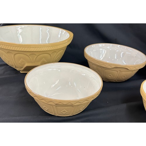 121 - Selection of vintage ceramic graduated mixing bowls