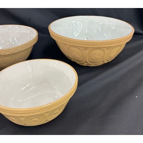 121 - Selection of vintage ceramic graduated mixing bowls