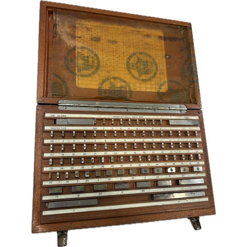 58 - Vintage mechanical slip gauges complete