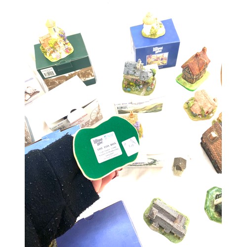 145 - Selection of original boxed Lilliput Lanes and some loose, to include The Old School House, etc