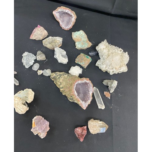 71 - Selection of crystal items