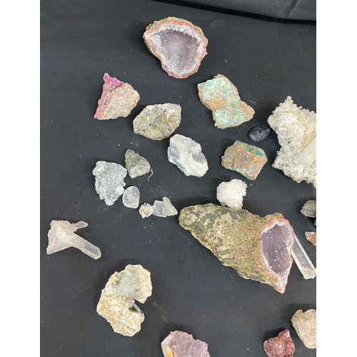 71 - Selection of crystal items