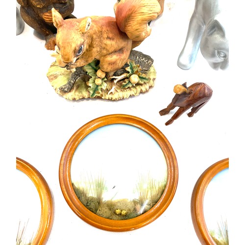 130 - Selection of animal ornaments and framed 3D bird decorative pieces