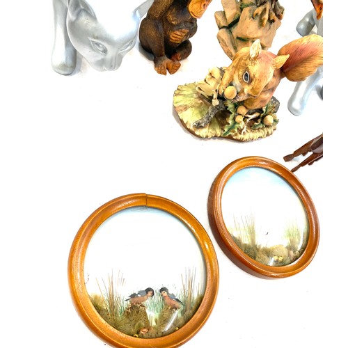 130 - Selection of animal ornaments and framed 3D bird decorative pieces