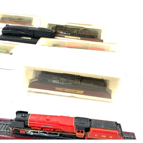 80 - Selection of vintage train carriages and engine models