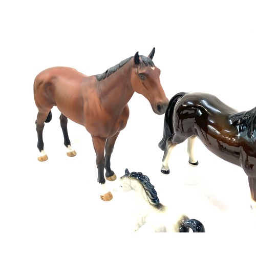 50A - Selection of vintage horse ornaments to include Beswick largest measures approximately 10 inches tal... 