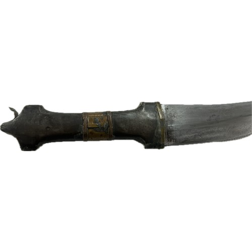 98C - Arab knife/dagger with white metal fittings overall length 28cm