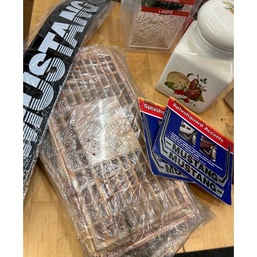 136 - Selection of advertising items to include pub memorabilia, signs, jars, etc