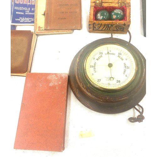 67 - Selection of collectables includes cut throat razor, cap badges etc