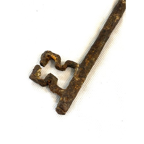 92 - Unusual antique double ended key, possibly 18th century. Length 21cm.