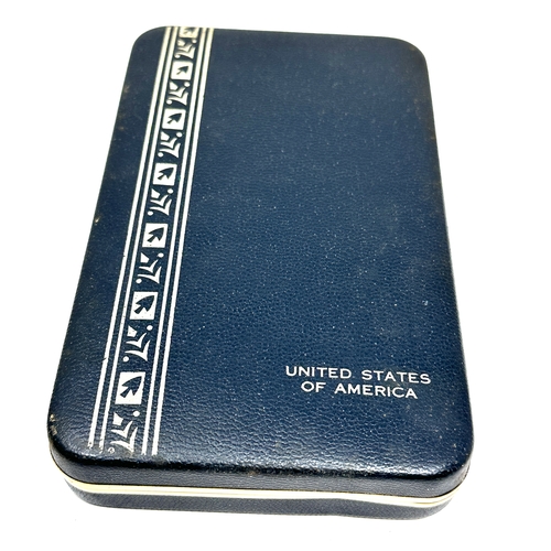362 - Original Boxed United States Air Medal. 
The military decoration was established on May 11, 1942, by... 