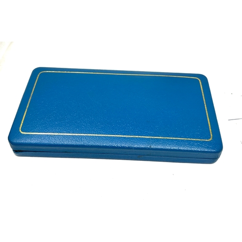 374 - Boxed limited edition set of bronze medallions and an ingot produced by The Windsor Mint in 1978 to ... 