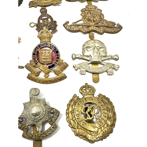 401 - 12 military cap badges