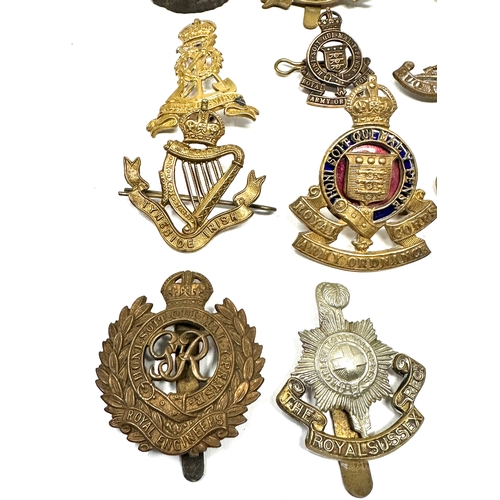 401 - 12 military cap badges