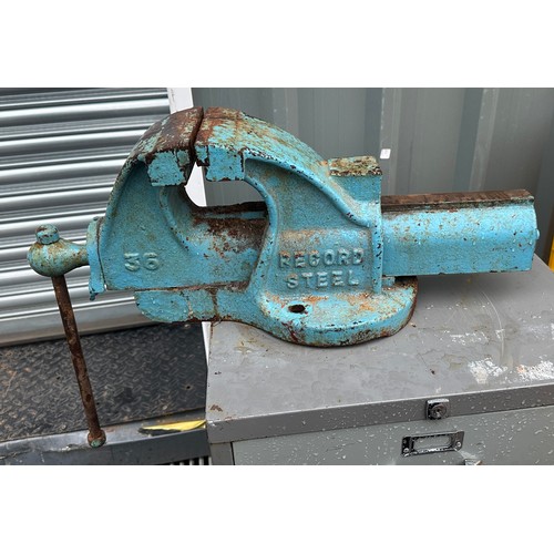 100J - Large record steel vice