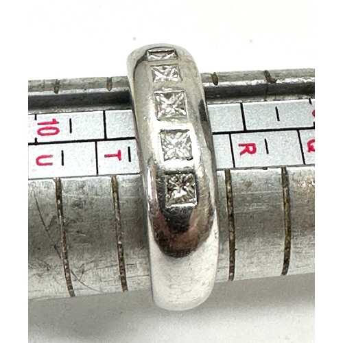 251 - 18ct white gold diamond ring weight 9.9 g