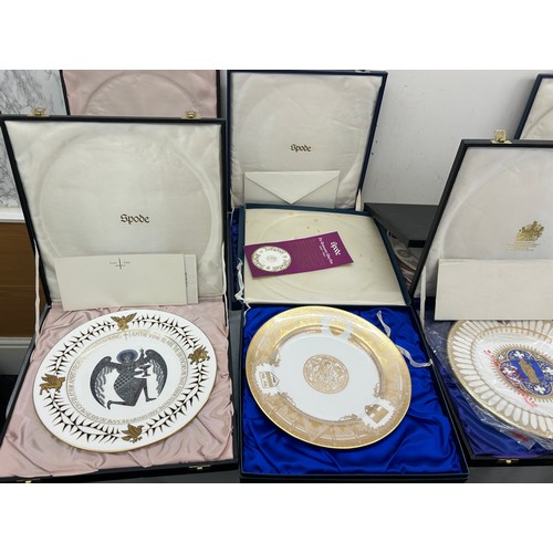 274 - Selection of 8 vintage Spode porcelain plates all in display cases with COAs