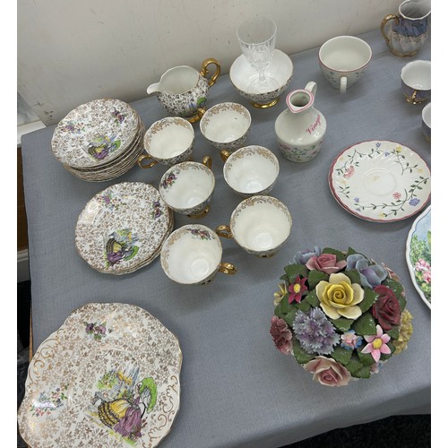 224 - Selection of miscellaneous to include Roxy China, Johnson Bros, Garden House and Lilliput Lane ornam... 