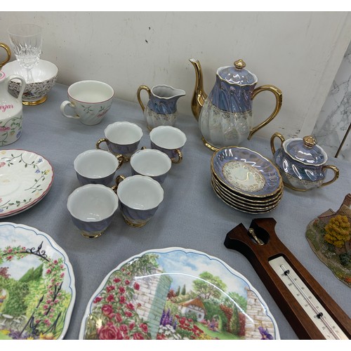 224 - Selection of miscellaneous to include Roxy China, Johnson Bros, Garden House and Lilliput Lane ornam... 