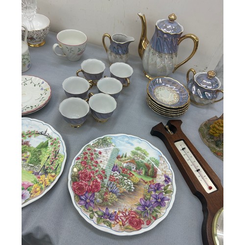 224 - Selection of miscellaneous to include Roxy China, Johnson Bros, Garden House and Lilliput Lane ornam... 