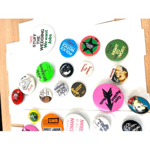 530 - Selection of vintage and later collectors badges