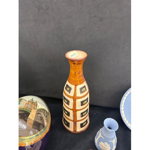 238 - Selection of vintage porcelain items to include vases, large decorative egg, selection of Wedgwood J... 