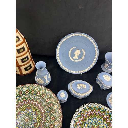 238 - Selection of vintage porcelain items to include vases, large decorative egg, selection of Wedgwood J... 