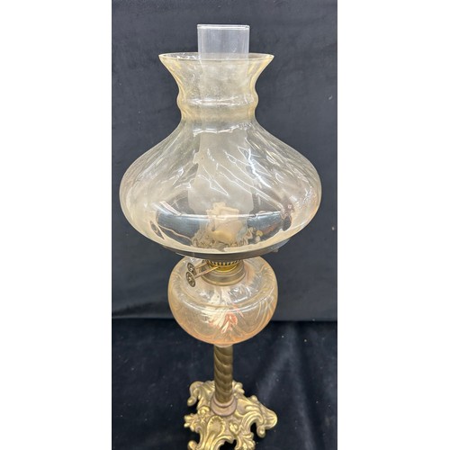 289 - Vintage brass bottom oil lamp overall height approximately: 26 inches tall