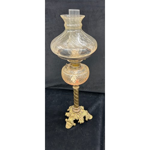 289 - Vintage brass bottom oil lamp overall height approximately: 26 inches tall