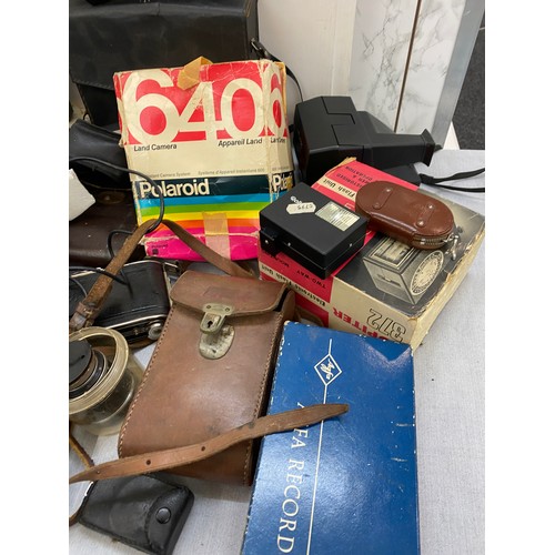 182 - Selection vintage cameras to include Zeiss Ikon with lens, Kodak, Polaroid 600 instant, lens etc